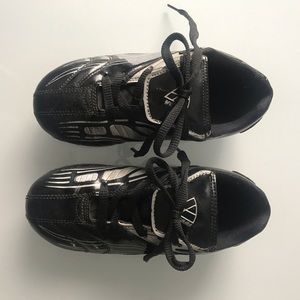 Vizari boys size 13 soccer cleats